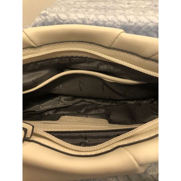 Simply Vera Vera Wang Ganesa Shoulder Bag/Crossbody - Picture 8 of 15